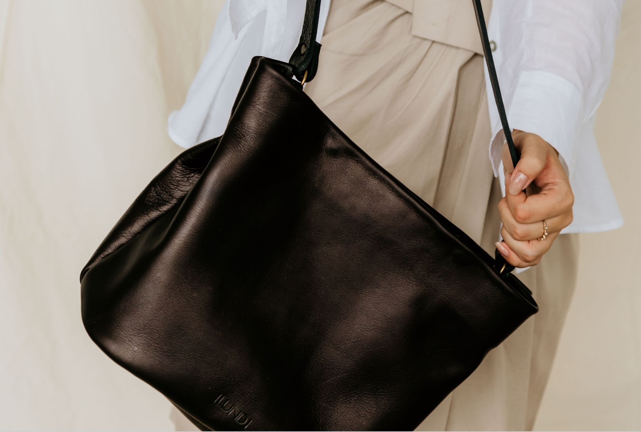 Atelier bag onyx Ilundi PLEASE NOTE THAT WE HAVE A 7 14 DAY