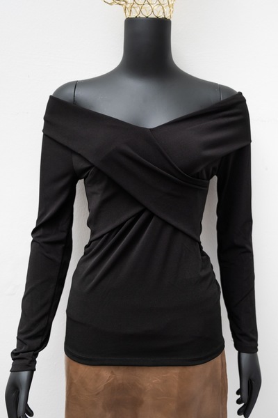 MICHAEL KORS Off The Shoulder Top