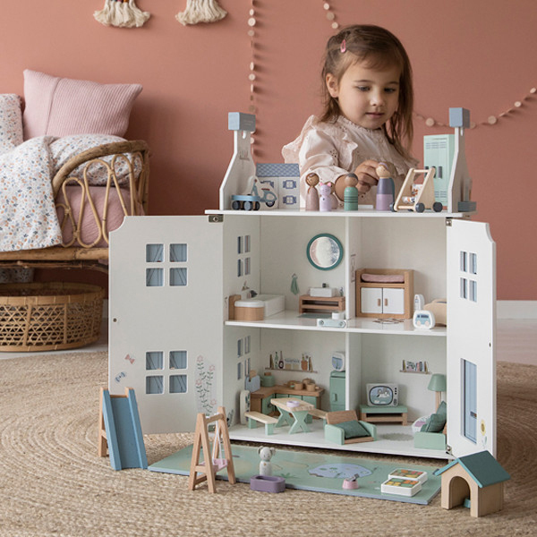 Little doll shop house company