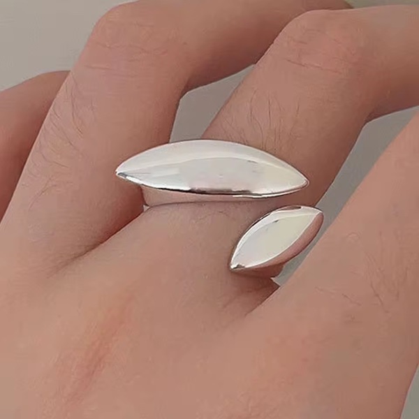 Double Leaf Open Ring
