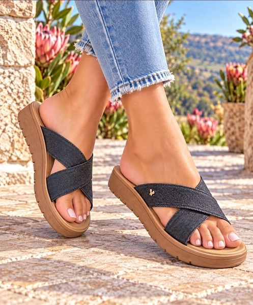 Butterfly Feet ~ Xara 1 ~ Black (Size 5 & 7)
