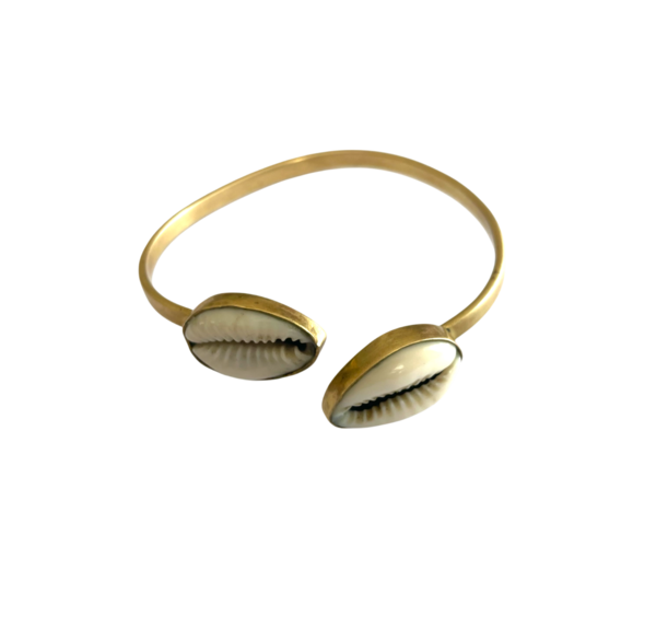 Sea-shell bracelet