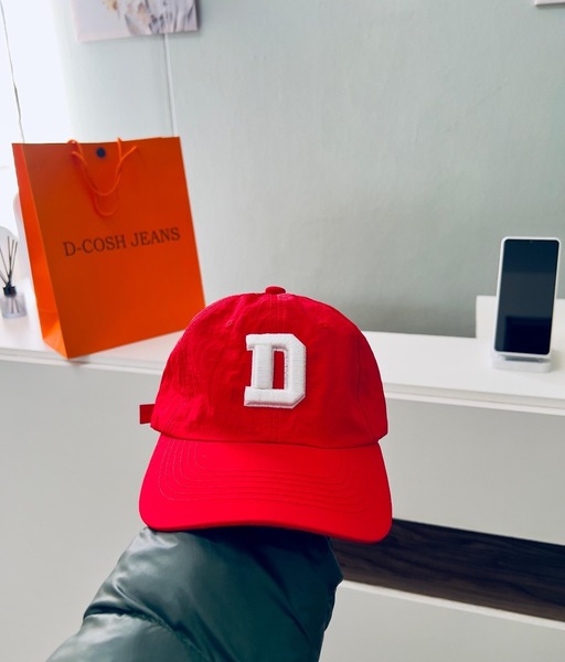 UNISEX RED CAP