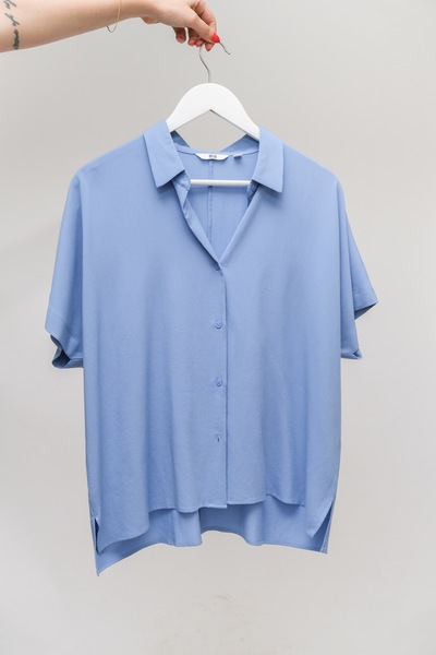 Uniqlo Boxy Short Sleeve Shirt