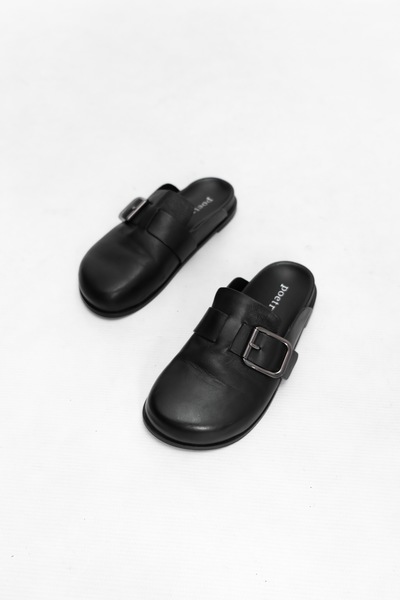 mens outdoor leather mules