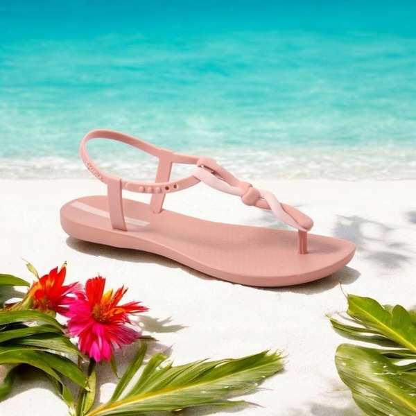 Ipanema - Daily - Pink (Size  5, 6, 7, 8 )