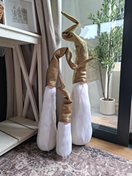 XXL Gold and Cream Gnomes