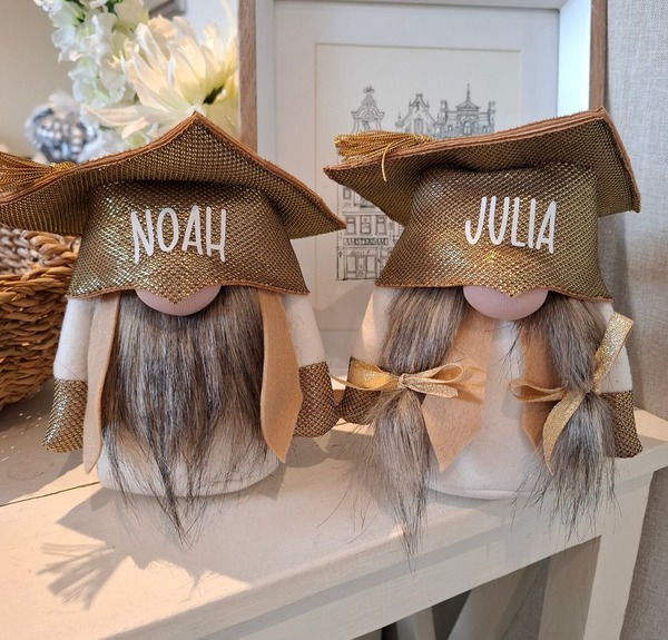 Graduation Gnome - Gold and Cream