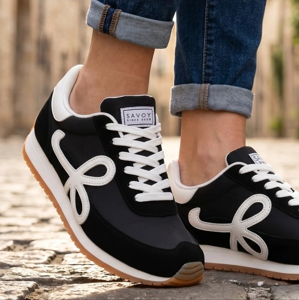 Savoy ~ Gallie ~ Black (Sizes 5, 6, 7)