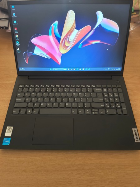 Lenovo V15 G2-i5 1135G7 4.20GHz 11th Gen-512GB NVMe SSD-8GB DDR4-FHD Screen-Xe Graphics