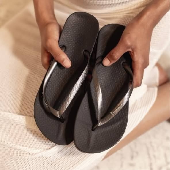 Ipanema ~ Anatomica ~ Grey (Sizes 5, 6, 7, 8, 9)