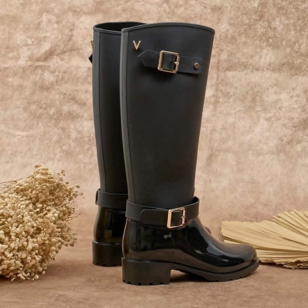 Viabeach - Cloudy 1 -Black (Sizes 6)