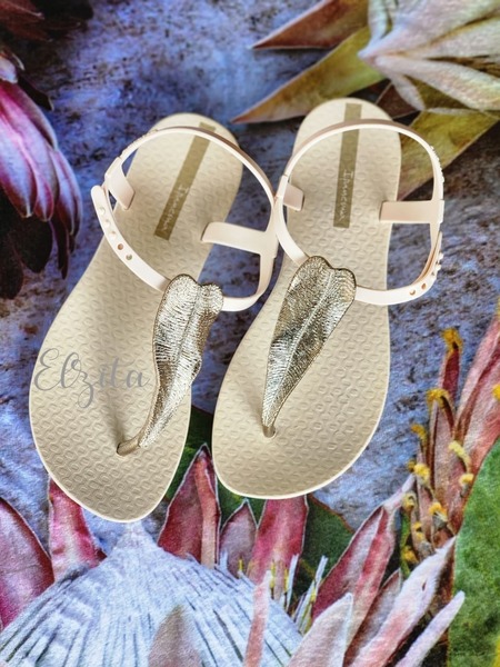 Ipanema - Floral - Beige (Size 3, 4, 5, 6, 7, 8 )