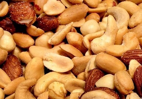 Classic Mixed Nuts (w/ Peanuts) - Roasted & Salted