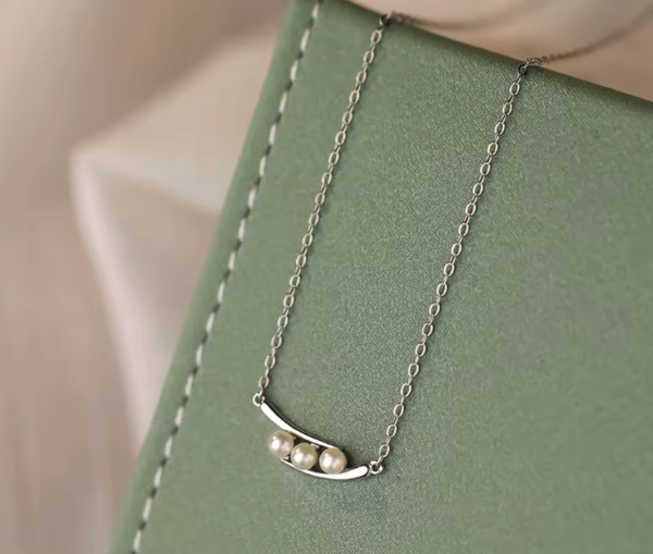 Pearl Balance Necklace