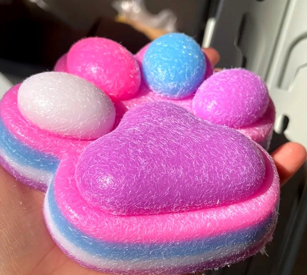 Squishies: Giant Paw (Colourful)