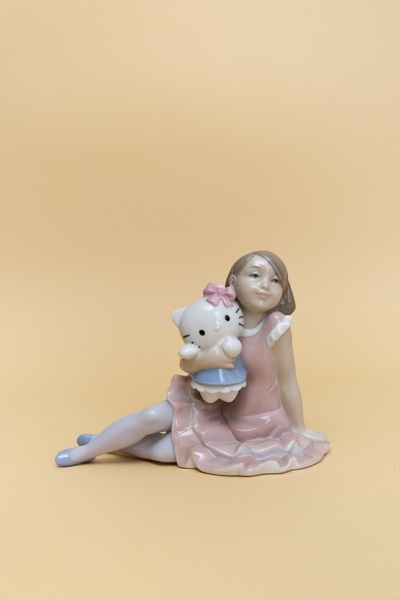 Nao Ornament Figurine Hello Kitty Playing With