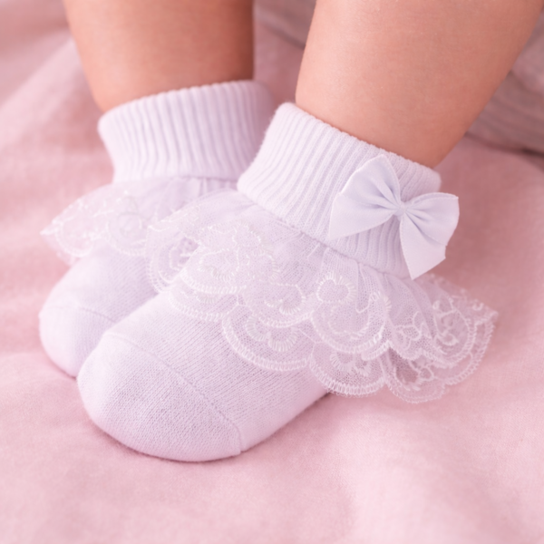 Frilly white Lace Baby Socks