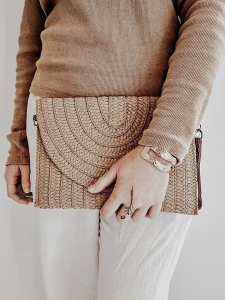 Elizabeth Neutral Clutch