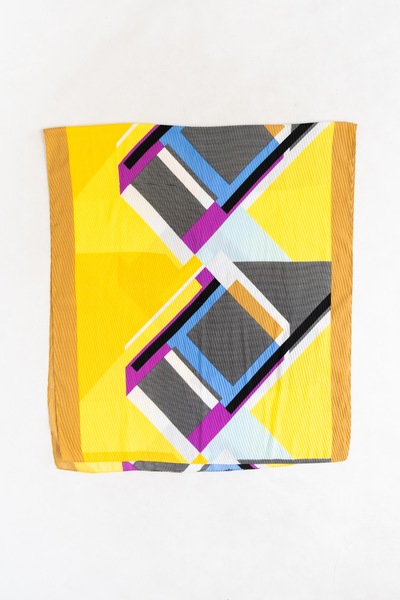 Geometric Print Pleated Shawl Scarf