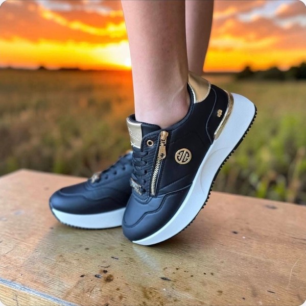 Miss Black - Dorset 7 - Black (Size 5, 6, 7 )