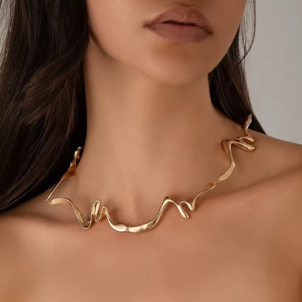 Liquid Gold Sculpted Choker