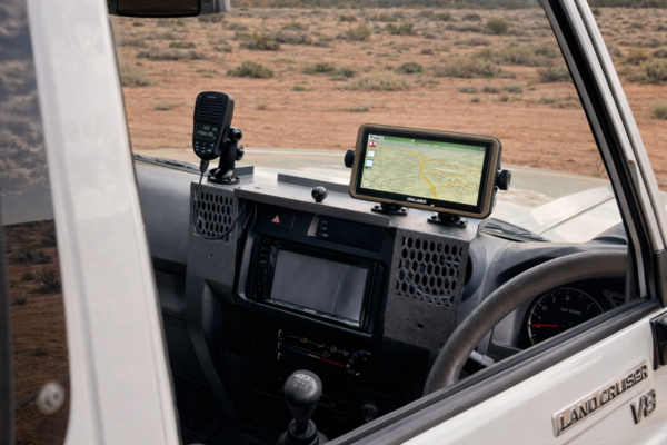 Land Cruiser Dash Console mount anything - solving clutter & mounting pain