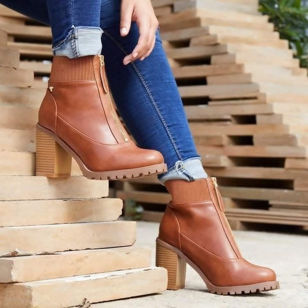 Butterfle Feet - Megan - Tan (Size 7 )