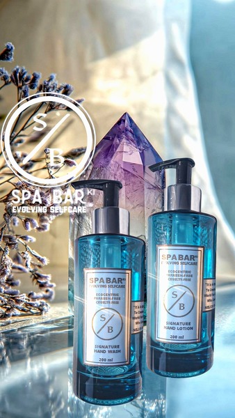 SIGNATURE HAND & BODY LOTION 200ml