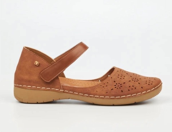 Butterfly Feet - Cindi - Tan (Size 5, 6, 8 )