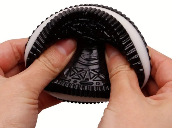 Squishies: Dark chocolate cookie with creamy white centre