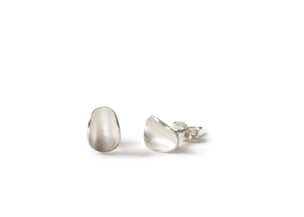 egg shaped sterling silver studspearly white finish with polished edges