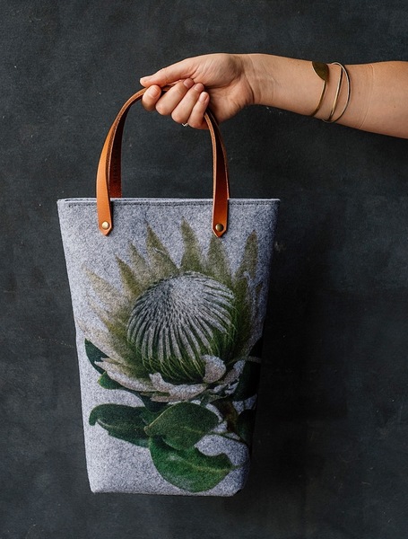 Eco Felt Wine Carrier, King Protea