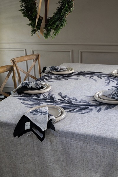 Festive Wreath Collection - Tablecloths
