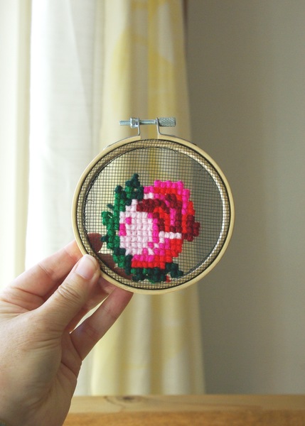 Metal Mesh Rose Embroidery Hoop Kit