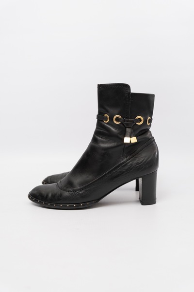 LOUIS VUITTON Vintage Ankle Boots