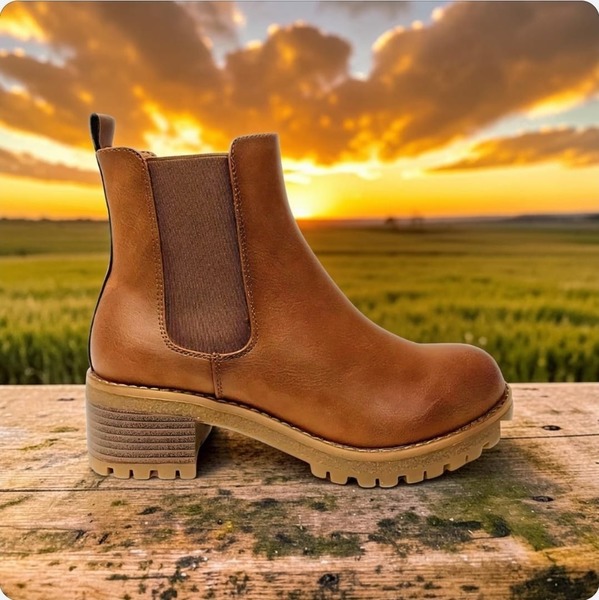 Savoy ~ Arzu ~ Camel (Size 6, 7, 8)
