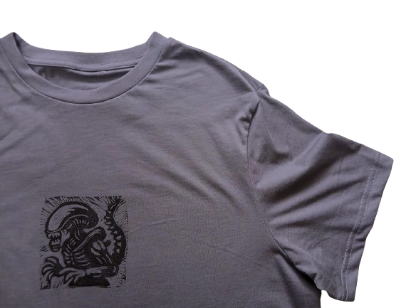 Xenomorph Alien T-Shirt – Hand-Carved Stamp Print