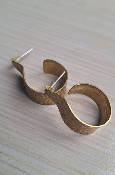 Curved Textured Brass Studs