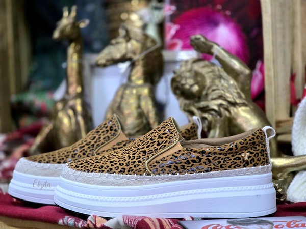 Butterfly Feet - Senhora 13 - Tan (Size 4, 5, 6, 7, 8, 9 )