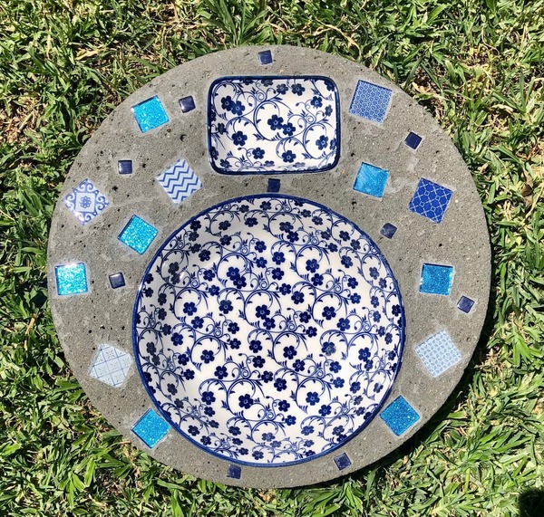 36cm Mosaic Bird Bath With Seed Tray