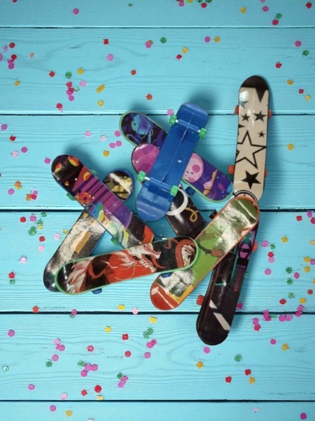 Mini Finger Skateboards - Random