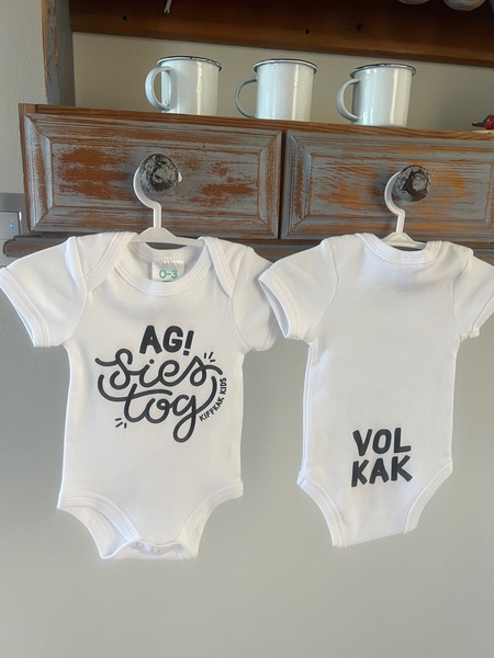 Ag Siestog baby-grow (white)