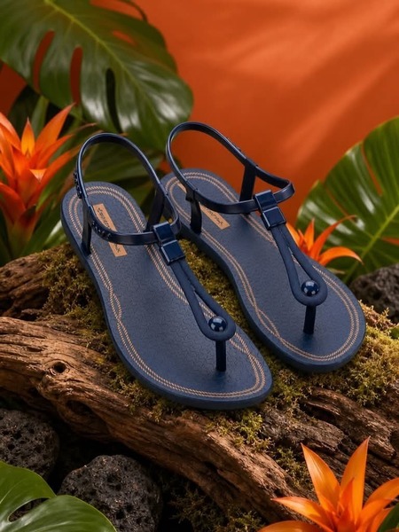 Ipanema - Class Slim - Navy (Size 3, 4, 5, 6 )
