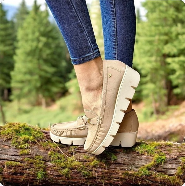 Butterfly Feet - Napea - Nude (Sizes 5, 6, 7, 8)