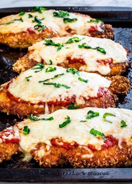 CHICKEN PARMIGIANA