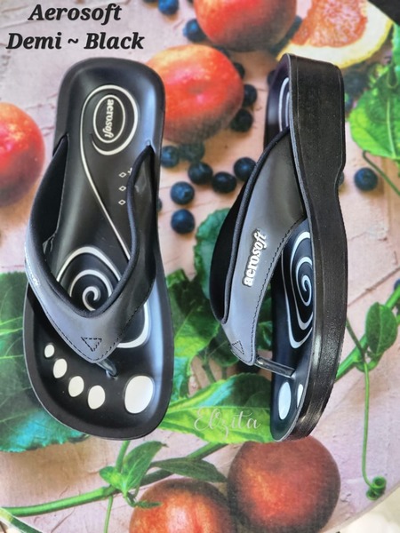 Aerosoft - Demi - Black (Sizes 4, 5, 6, 7, 8)