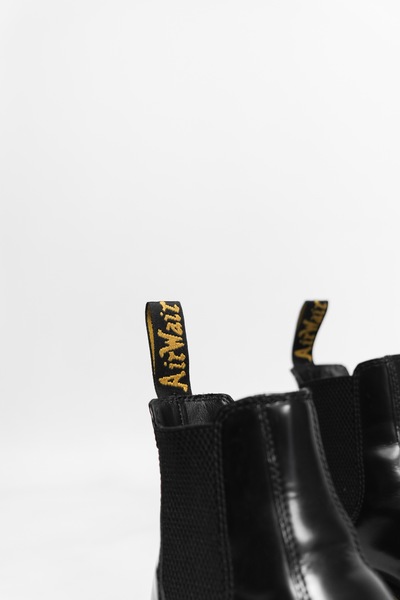 2976 platform doc martens